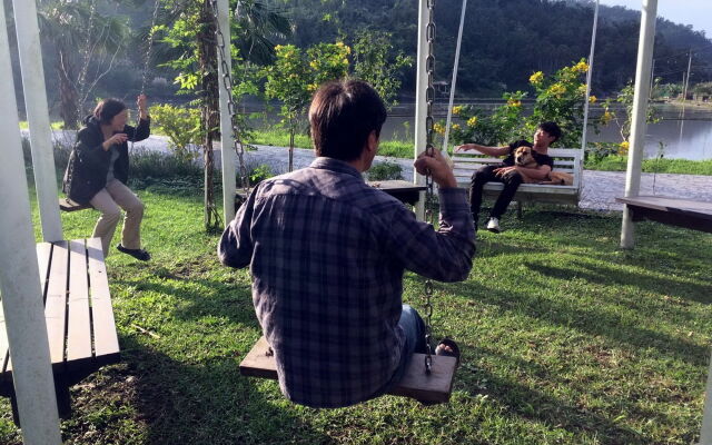 Barefoot and Breakfast