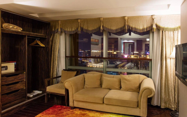 Nomo Service Apartment Grand Continental