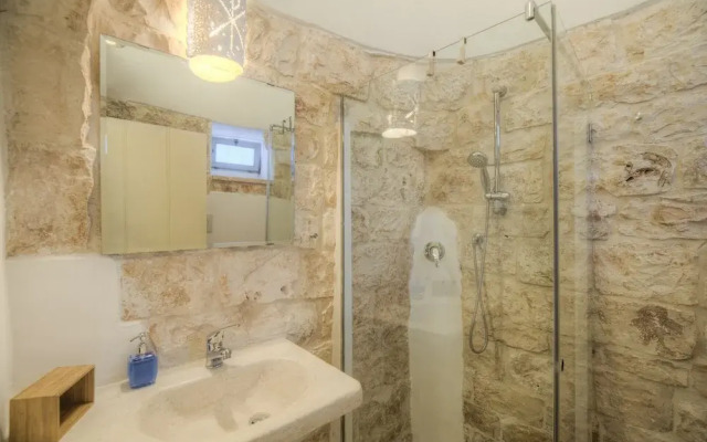 Trullo Pagliaro Cisternino by Typney