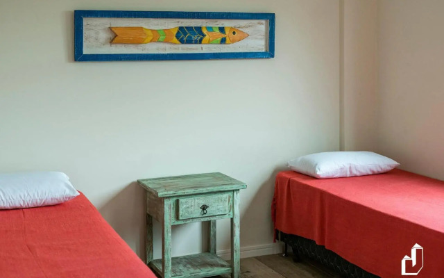 Apartamento com 02 dormitórios