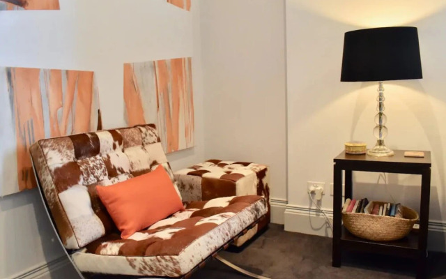 Stylish 1 Bedroom Apartment in Vibrant Potts Point