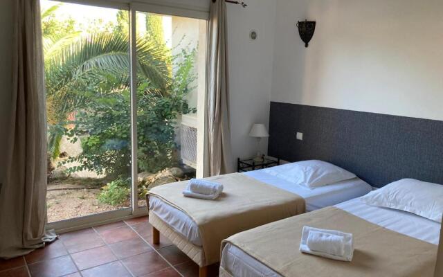 Villas CALA CORSA 4 Chambres - CALA ROSSA Porto-Vecchio - Villa entièrement climatisée à 5 minutes à pied de la plage Cala Rossa