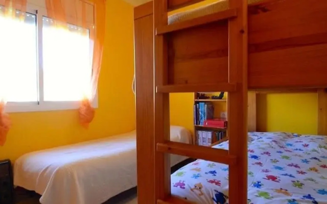 Casa con terraza cerca de las Islas Medas