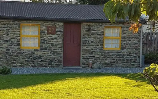 Fache Cottage