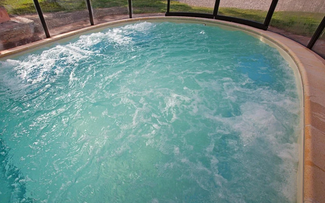 Apartment in Montaione With Carport