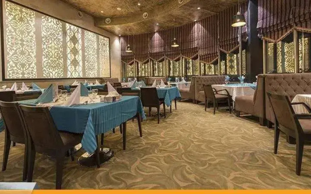 Royal Shiraz Hotel