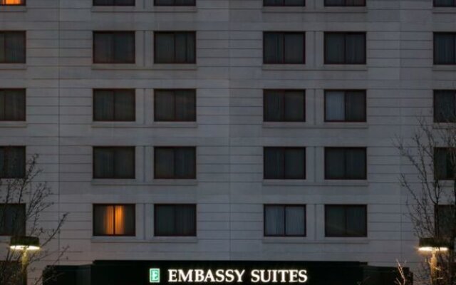 Embassy Suites Chicago North Shore Deerfield