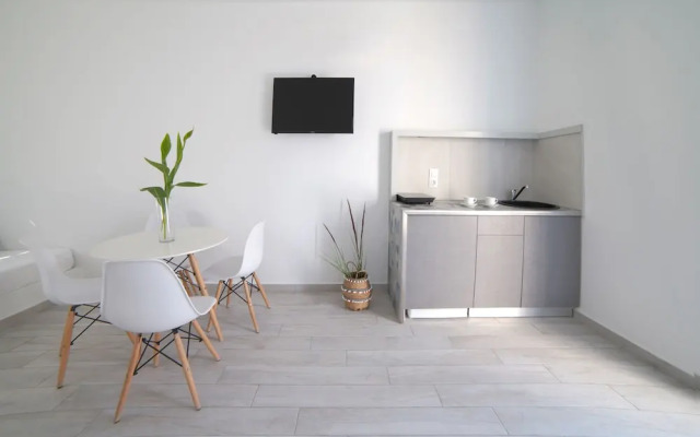 Mirsini Studios & Apartments