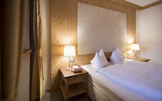 Post Alpina - Family Mountain Chalets