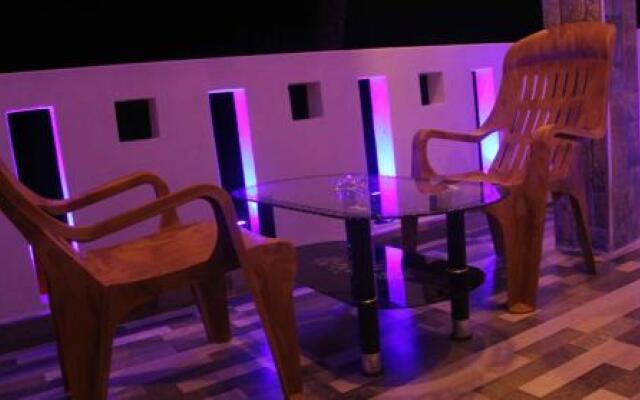 Sandaru Holiday Inn