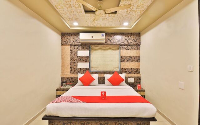 OYO 11450 Hotel Balaji