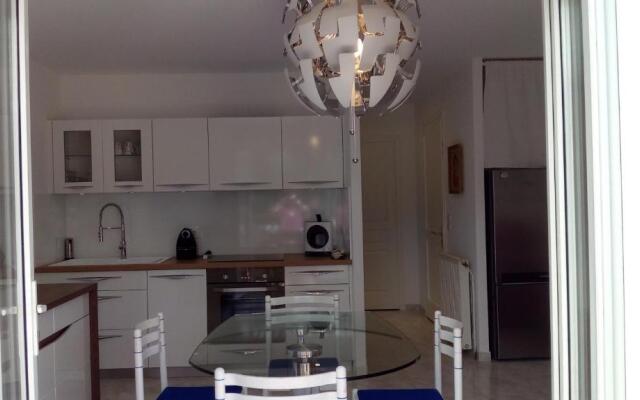 T2 Au coeur des chênes 1831 route de Mazaugues