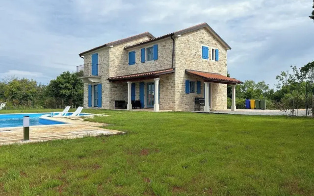 Luxury 5-star Villa With Private Saltwater Pool