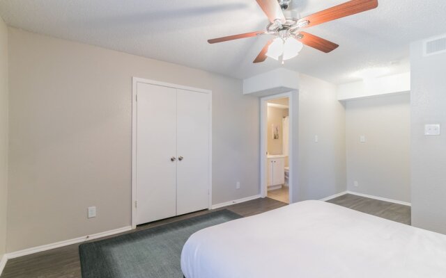 The Economy Suites of East Austin