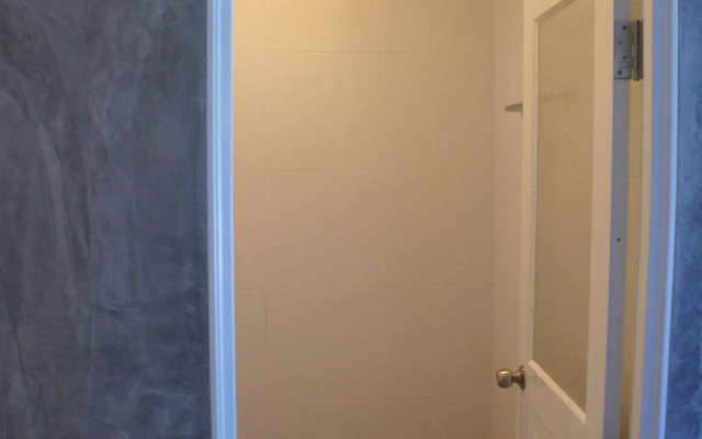 Ban's Avenue Guest House