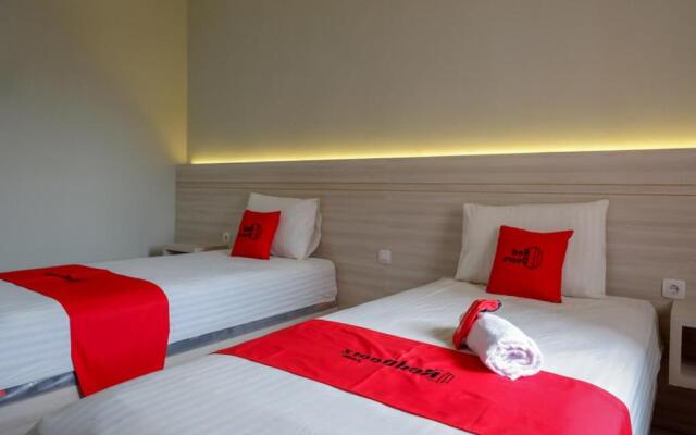 RedDoorz Syariah near PRPP Semarang