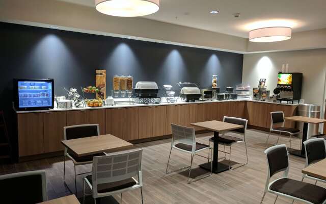 Microtel Inn & Suites by Wyndham Clarion