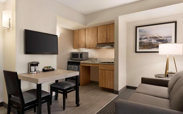 Homewood Suites by Hilton University City