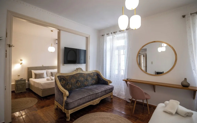 Apeiron Acropolis Suites