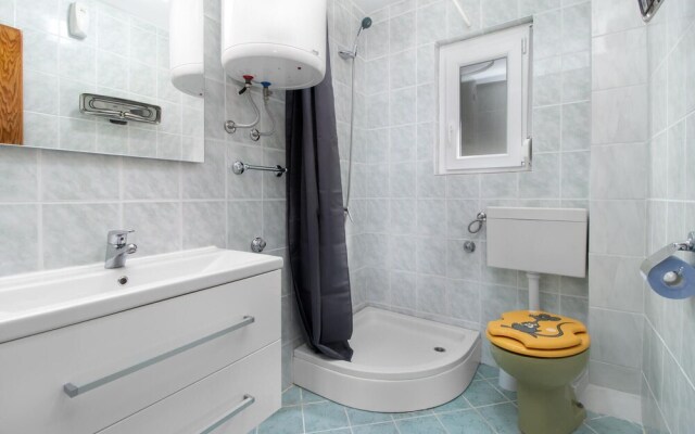 Awesome Home in Dramalj With Wifi and 2 Bedrooms