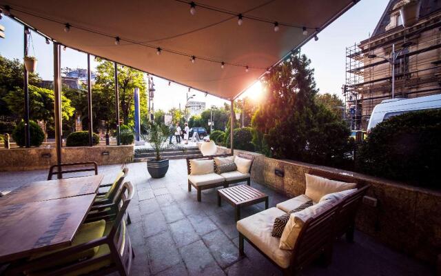 Golden Tulip Victoria Bucharest