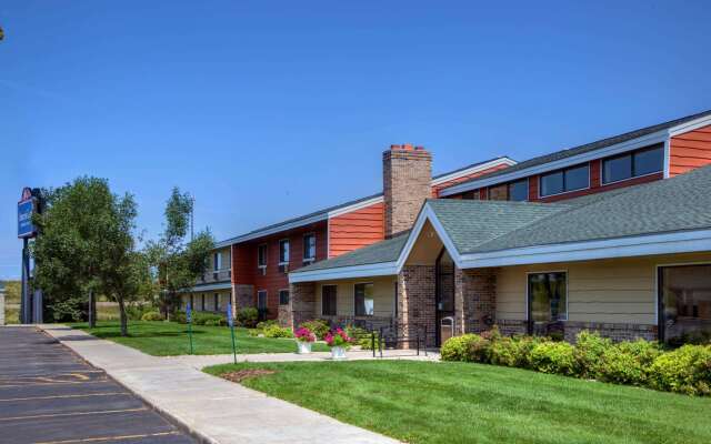 AmericInn by Wyndham Worthington