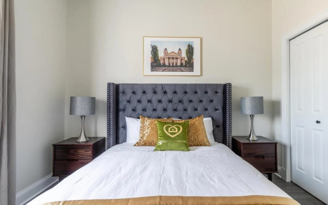 Iconic Rideau 1Bd Unit Balcony Free Parking 2