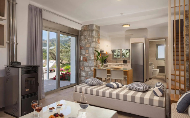 Cedar Bay Beachside Villas
