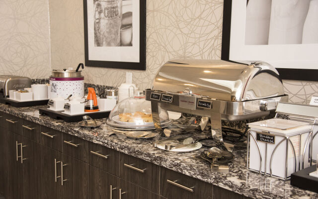 Hampton Inn & Suites by Hilton Thunder Bay