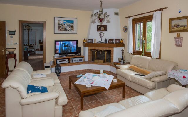 Kiparissi Villa Halkidiki