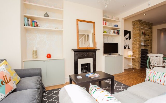 Bright Spacious 3 Bed Family Home In Shepherd's Bush