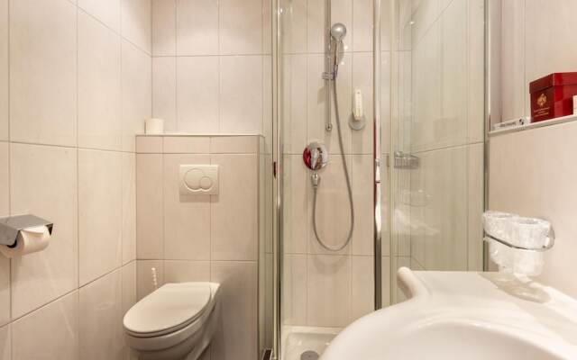 Apartment in Langenfeld With Recreation Room