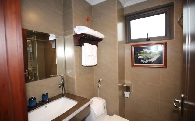 Liberty Hall Tam Coc Hotel & Villa