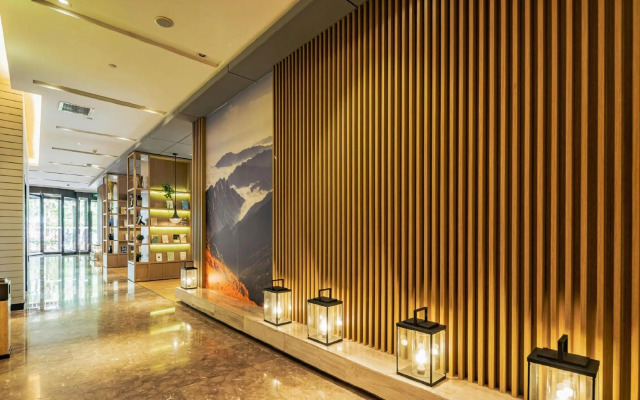 Atour Hotel Petroleum University Xian