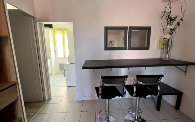 Appartement calme avec parking gratuit sur place
