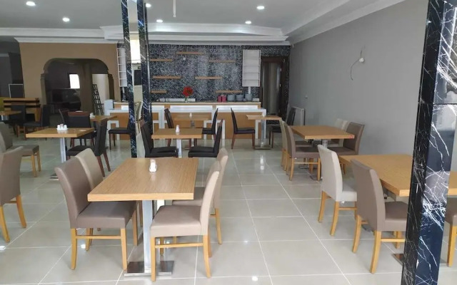 Athena Life Otel