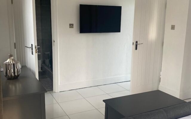 Stunning 3-bed Apartment in Rodney Bay