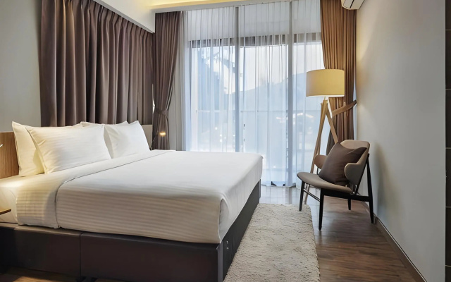 Tropics Eight Suites – Guest Rooms – George Town