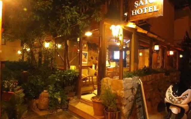 Sato Hotel Side