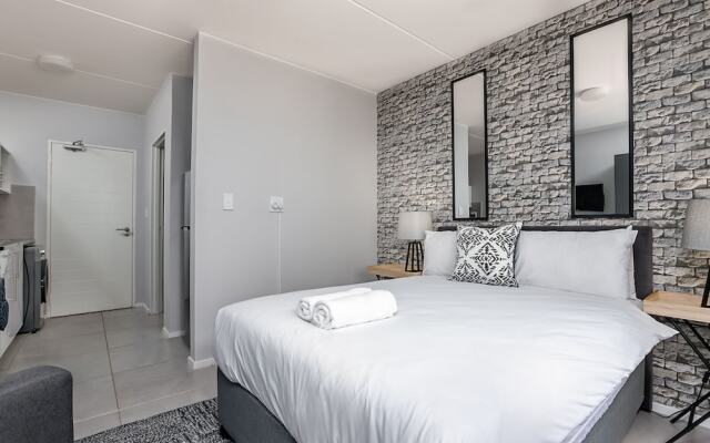 Sandton View E026