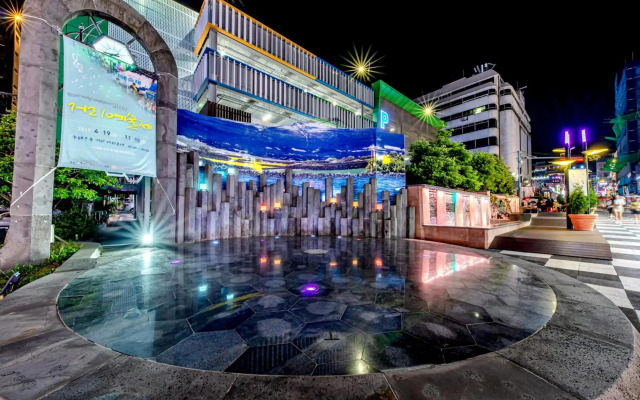 Trevi Hotel
