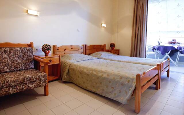 Hotel Kyani Akti & Angelos Apartments