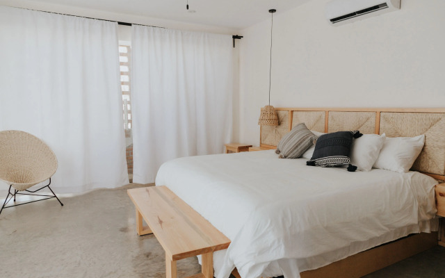 Hotel So Far So Good