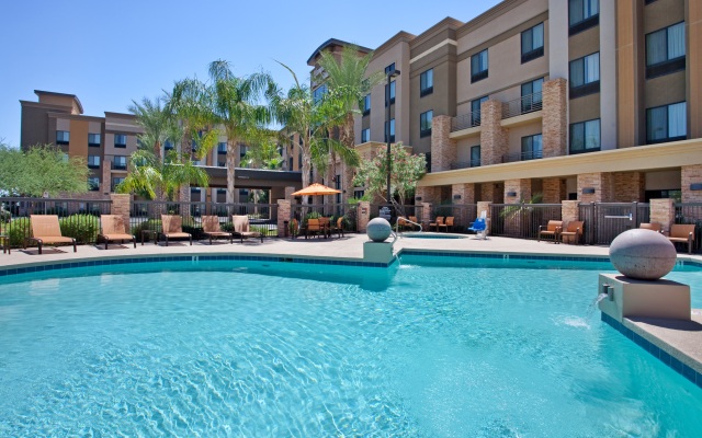 Hampton Inn & Suites Phoenix Glendale-Westgate