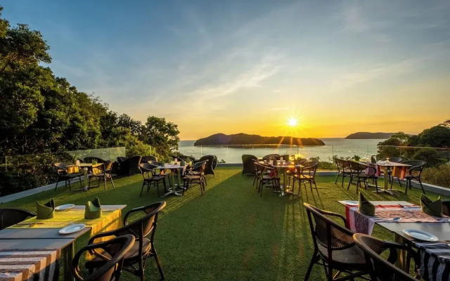 Ambong Pool Villas - Private Pool