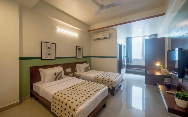 Compact Maple Leaf E-City