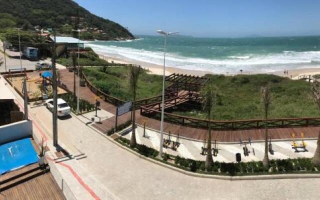 4 Ilhas, 2 Suites, 2 Garagens