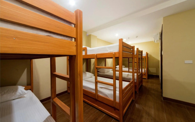 V Hotel and Apartel