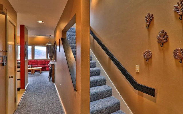 Highridge Condominium Unit B9