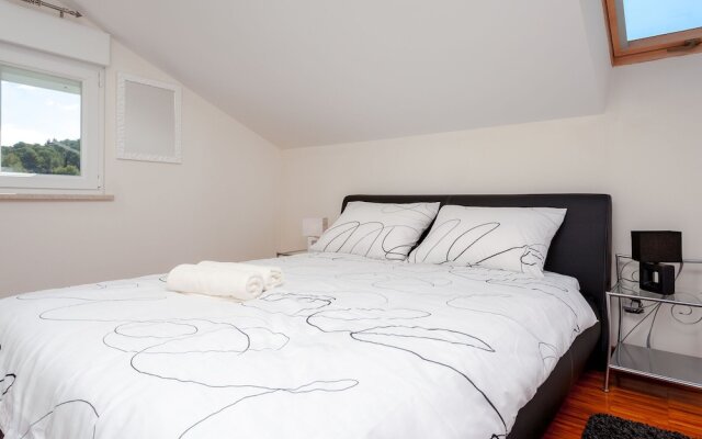 Sea-view Holiday Home in Trogir With Garden